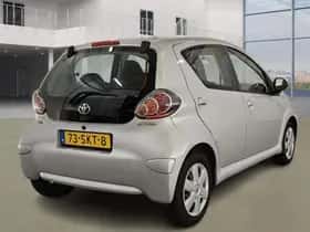 Toyota Aygo (2011) thumbnail 3