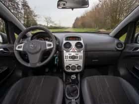 Opel Corsa (2012) thumbnail 16