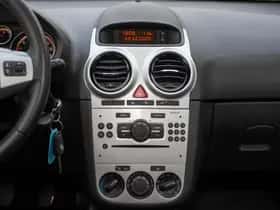 Opel Corsa (2012) thumbnail 17