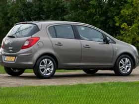 Opel Corsa (2012) thumbnail 4