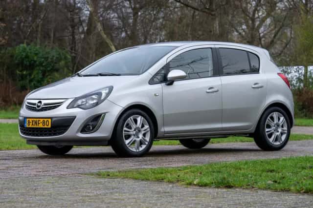 Opel Corsa (2014) thumbnail 2