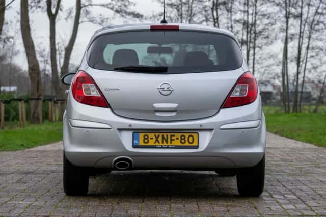 Opel Corsa (2014) thumbnail 11
