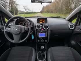 Opel Corsa (2014) thumbnail 16