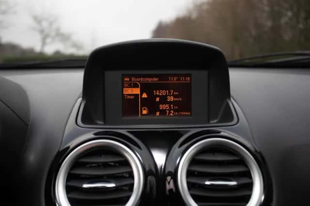 Opel Corsa (2014) thumbnail 18