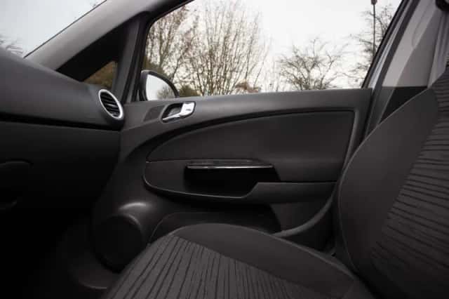 Opel Corsa (2014) thumbnail 20