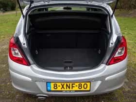 Opel Corsa (2014) thumbnail 21