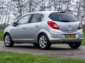 Opel Corsa (2014) thumbnail 4