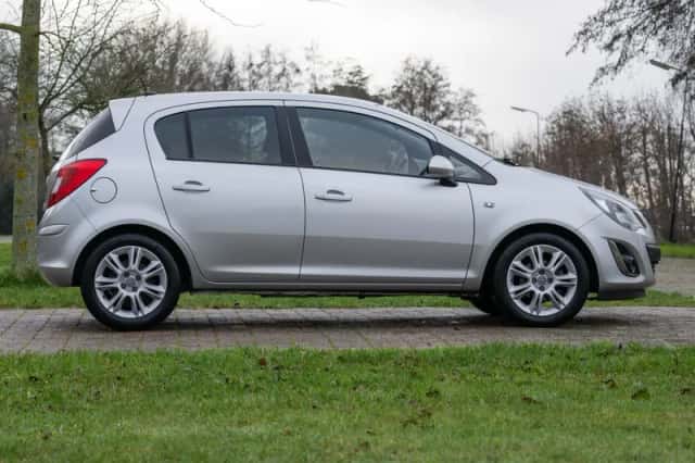 Opel Corsa (2014) thumbnail 6