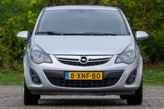 Opel Corsa (2014) thumbnail 10