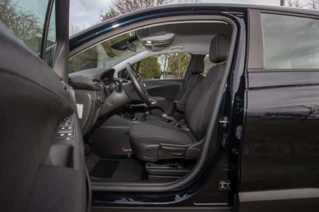 Opel Crossland X (2018) thumbnail 12