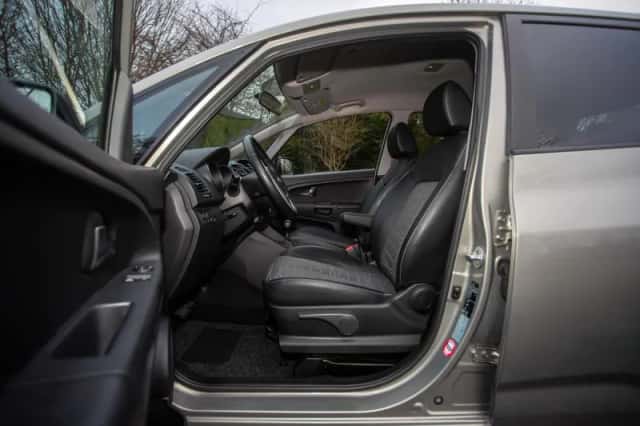 Kia Venga (2016) thumbnail 12