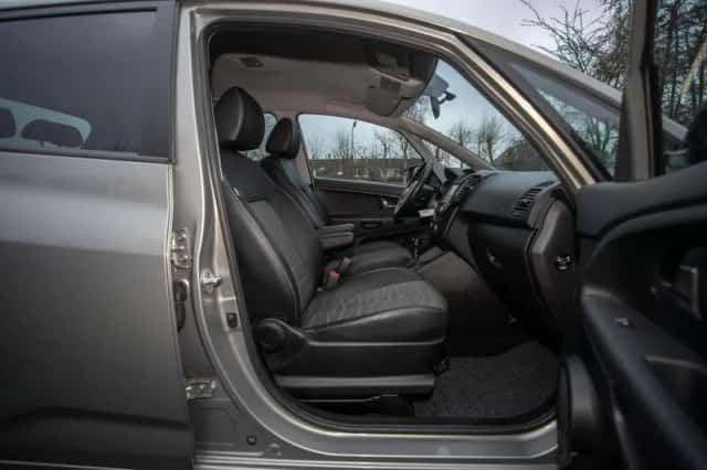 Kia Venga (2016) thumbnail 14