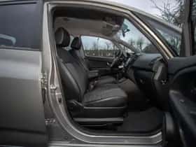 Kia Venga (2016) thumbnail 14