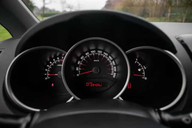 Kia Venga (2016) thumbnail 17