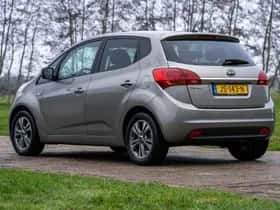 Kia Venga (2016) thumbnail 4