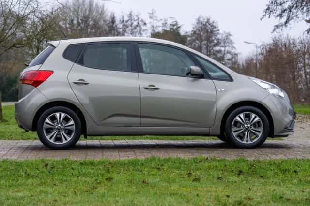 Kia Venga (2016) thumbnail 6
