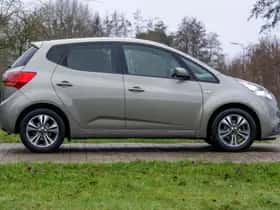 Kia Venga (2016) thumbnail 6