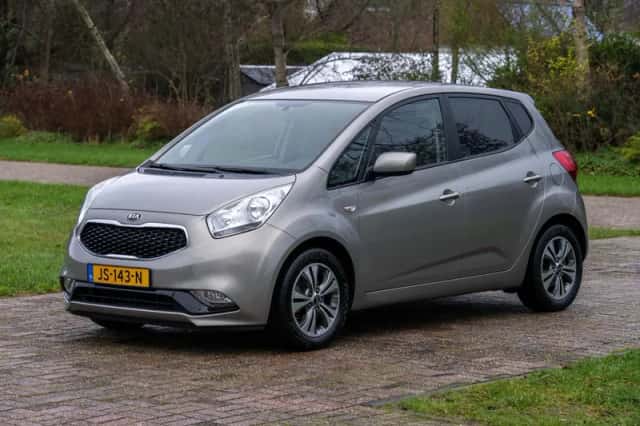 Kia Venga (2016) thumbnail 8