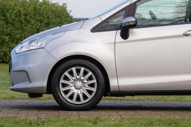 Ford B-Max (2015) thumbnail 7