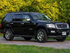 Ford Explorer (2008) thumbnail 2