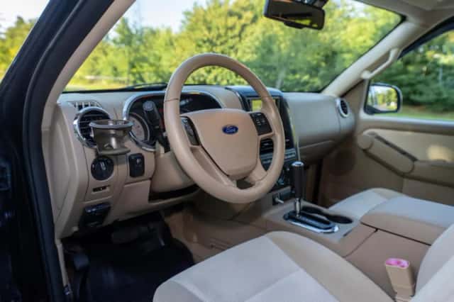 Ford Explorer (2008) thumbnail 12