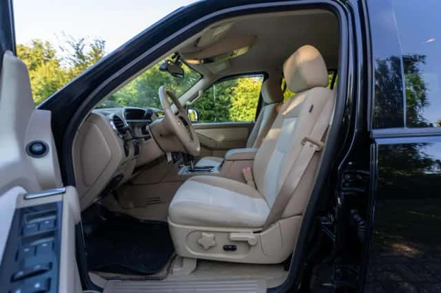 Ford Explorer (2008) thumbnail 13
