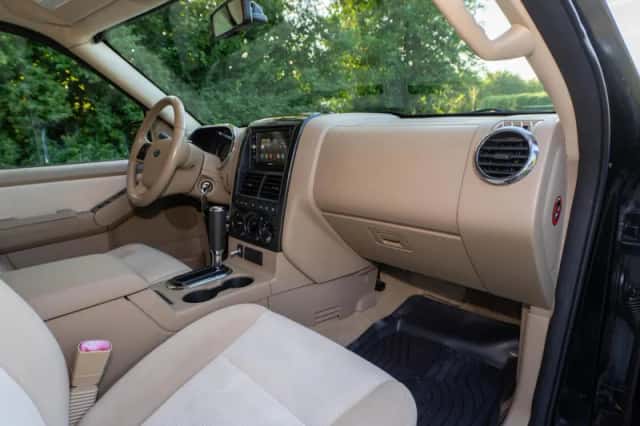Ford Explorer (2008) thumbnail 15