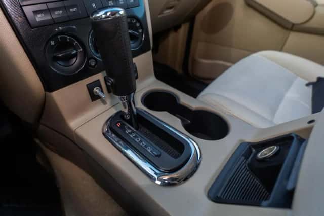 Ford Explorer (2008) thumbnail 18