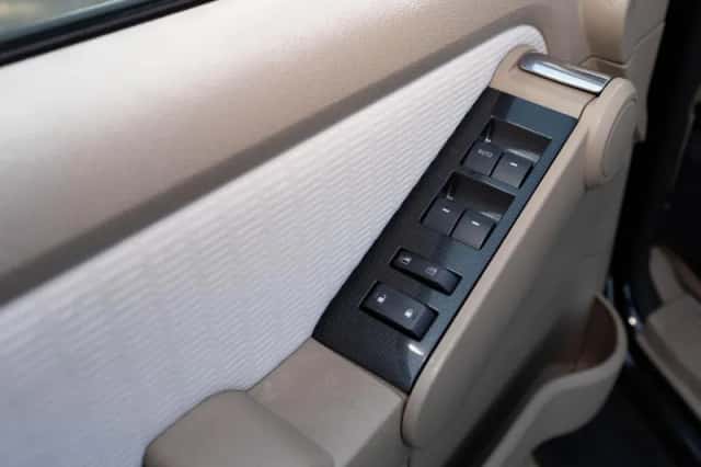 Ford Explorer (2008) thumbnail 26