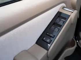 Ford Explorer (2008) thumbnail 26