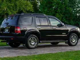 Ford Explorer (2008) thumbnail 4