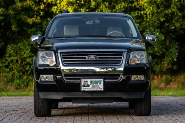 Ford Explorer (2008) thumbnail 7