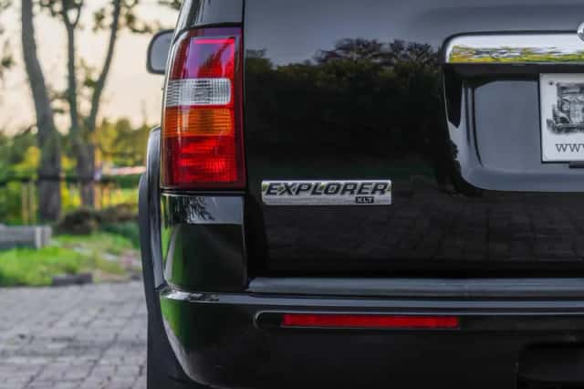 Ford Explorer (2008) thumbnail 9