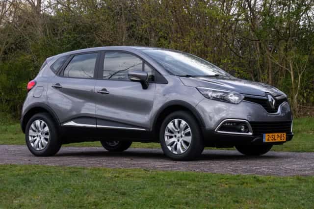 Renault Captur (2013) thumbnail 2