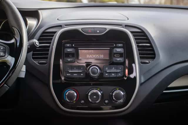 Renault Captur (2013) thumbnail 16