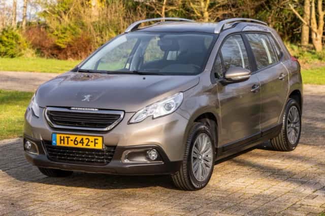 Peugeot 2008 (2016) thumbnail 11