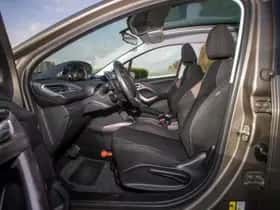 Peugeot 2008 (2016) thumbnail 12
