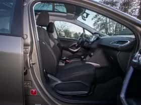 Peugeot 2008 (2016) thumbnail 14