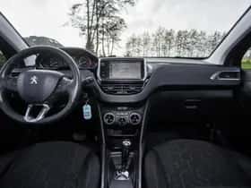 Peugeot 2008 (2016) thumbnail 16