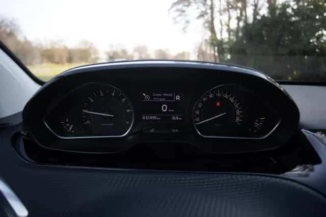 Peugeot 2008 (2016) thumbnail 17