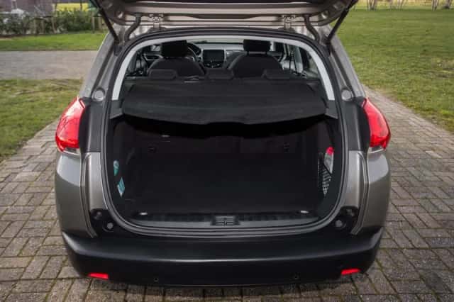 Peugeot 2008 (2016) thumbnail 22