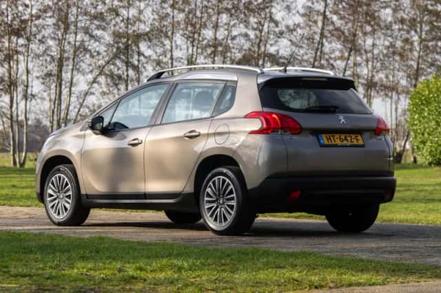 Peugeot 2008 (2016) thumbnail 4