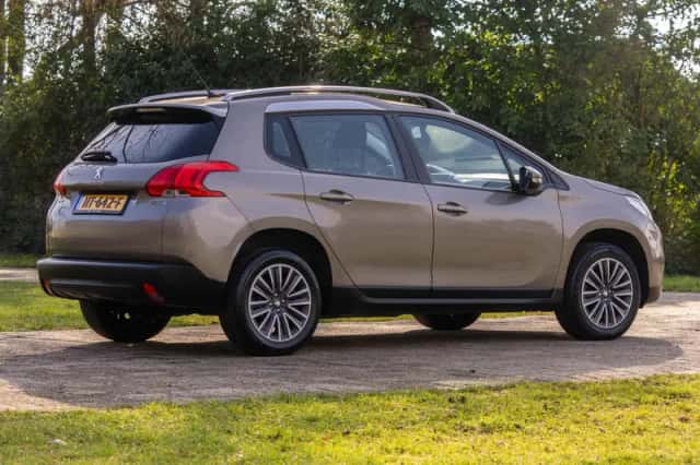 Peugeot 2008 (2016) thumbnail 5