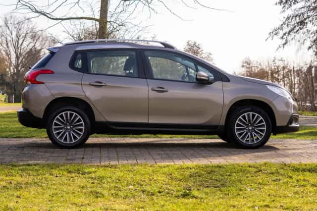 Peugeot 2008 (2016) thumbnail 6