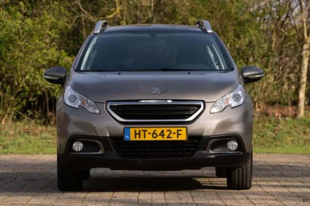 Peugeot 2008 (2016) thumbnail 8