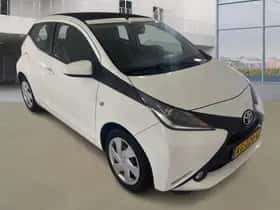 Toyota Aygo (2016) thumbnail 2