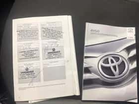 Toyota Aygo (2016) thumbnail 18