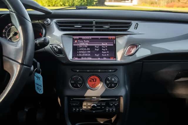 Citroën C3 (2011) thumbnail 17