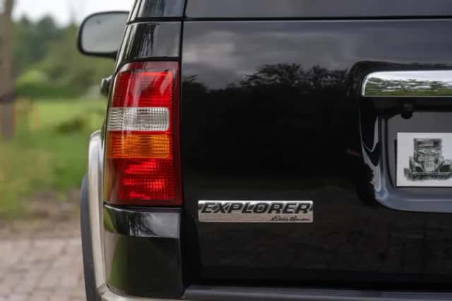 Ford Explorer (2007) thumbnail 11