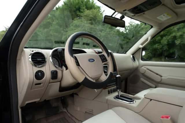 Ford Explorer (2007) thumbnail 17